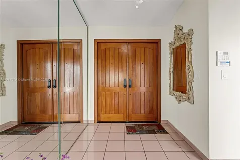 10475 SW 22nd Street Miami FL 33165