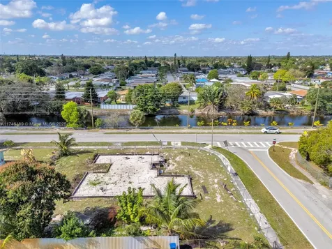 18721 NW 39th Avenue Miami Gardens FL 33055