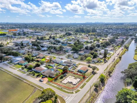 18721 NW 39th Avenue Miami Gardens FL 33055