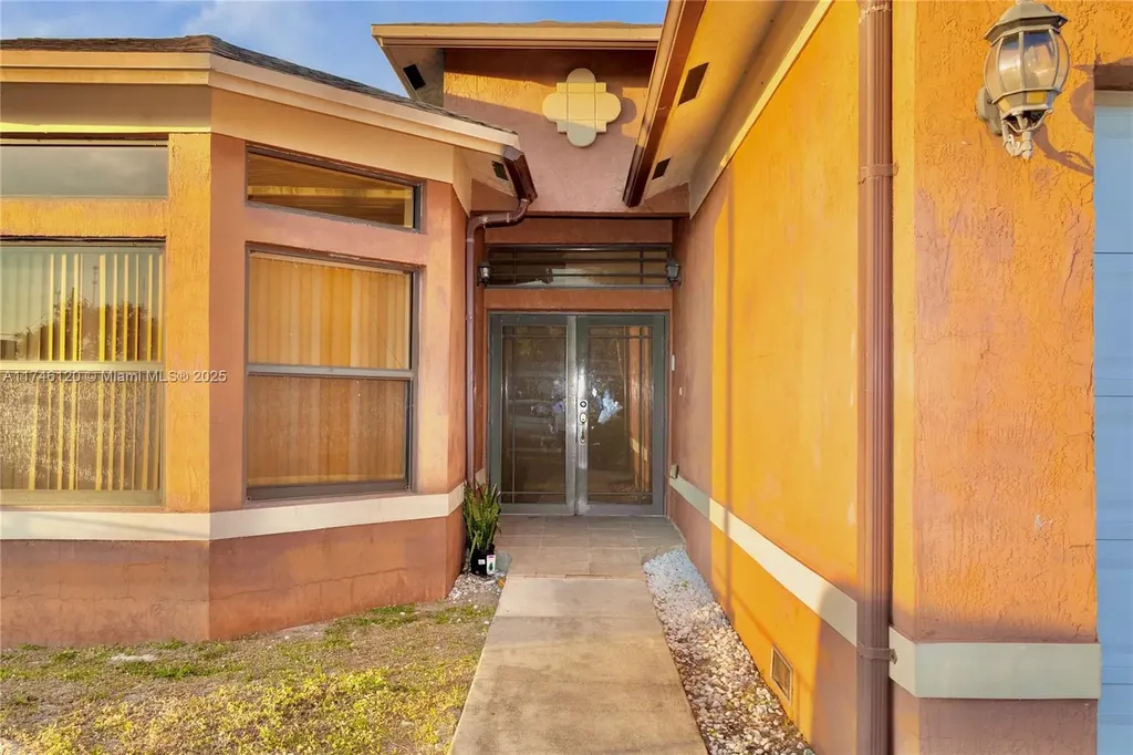 5549 SW 23rd Street West Park FL 33023