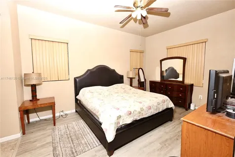 5549 SW 23rd Street West Park FL 33023
