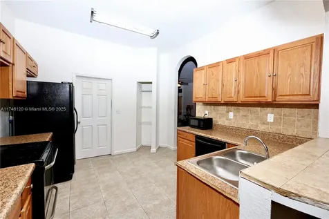 5549 SW 23rd Street West Park FL 33023