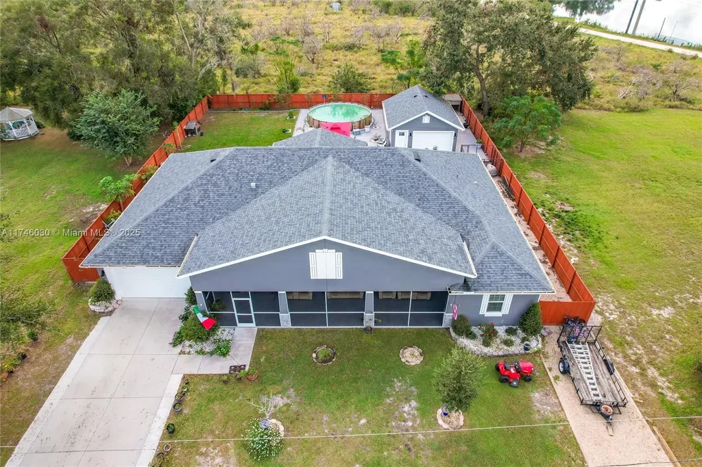365 Nassau Avenue Lake Wales FL 33853