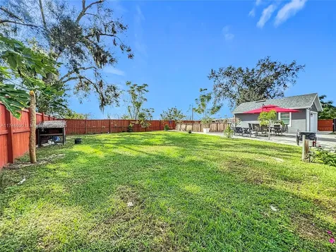 365 Nassau Avenue Lake Wales FL 33853