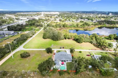 365 Nassau Avenue Lake Wales FL 33853