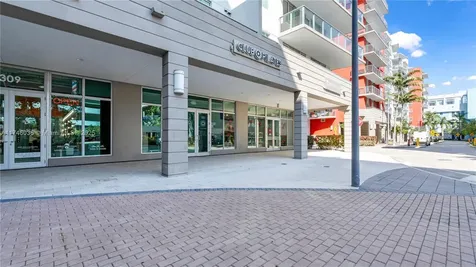 7875 NW 107th Avenue Doral FL 33178