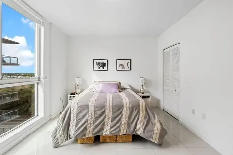 7875 NW 107th Doral FL 33178