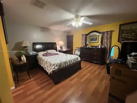 528 NW Placid Avenue Port St. Lucie FL 34983