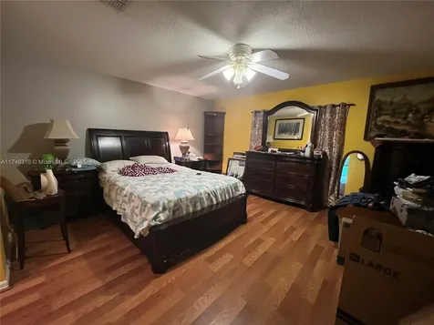 528 NW Placid Avenue Port St. Lucie FL 34983
