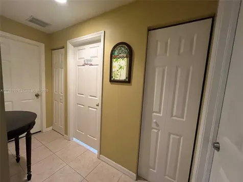 528 NW Placid Avenue Port St. Lucie FL 34983