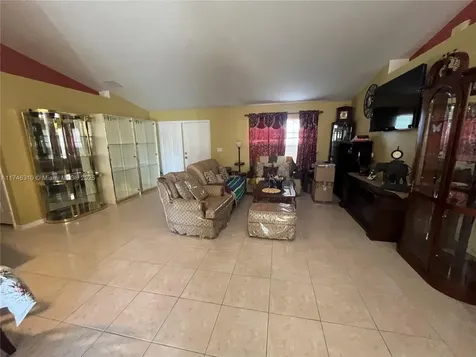 528 NW Placid Avenue Port St. Lucie FL 34983