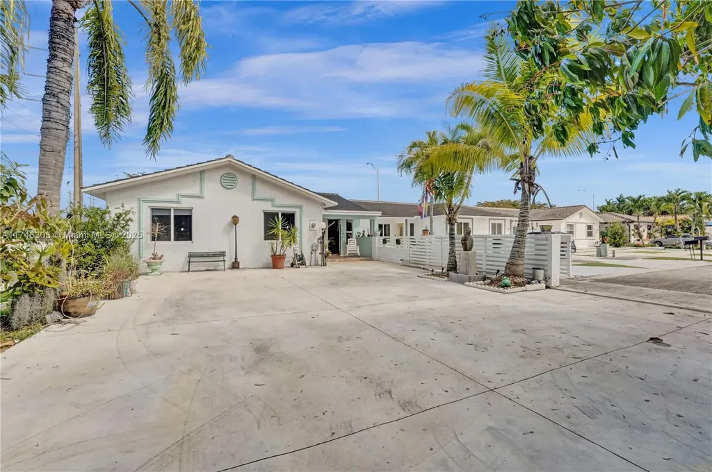 881 SW 137th Court Miami FL 33184