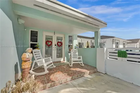 881 SW 137th Court Miami FL 33184