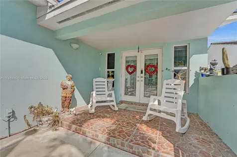 881 SW 137th Court Miami FL 33184