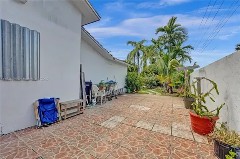 881 SW 137th Court Miami FL 33184