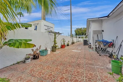 881 SW 137th Court Miami FL 33184