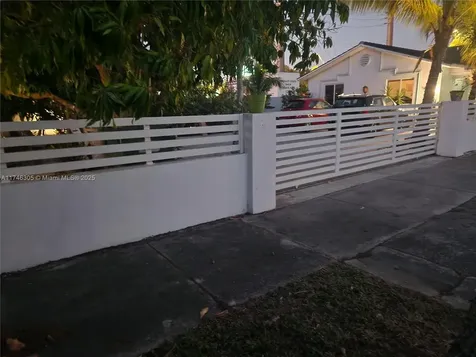 881 SW 137th Court Miami FL 33184