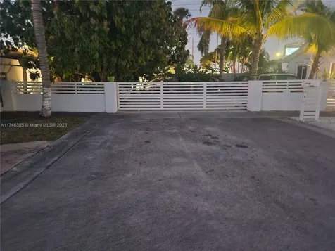 881 SW 137th Court Miami FL 33184