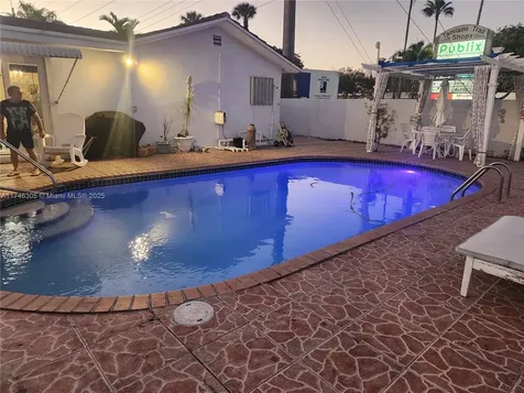 881 SW 137th Court Miami FL 33184