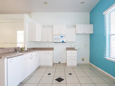 1325 S Madison Avenue Clearwater FL 33756