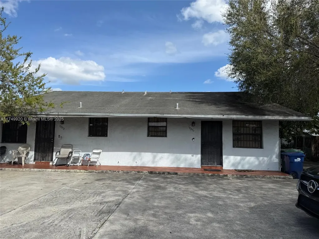 10271 NW 25th Avenue Miami FL 33147