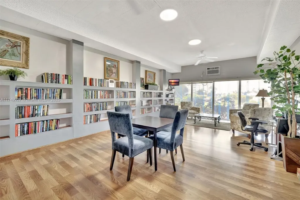 3233 NE 34th Street Fort Lauderdale FL 33308