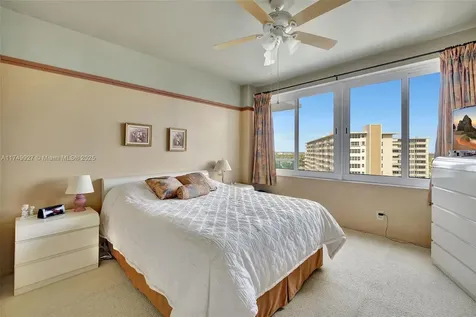 3233 NE 34th Street Fort Lauderdale FL 33308