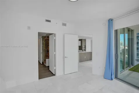 2900 NE 7th Avenue Miami FL 33137