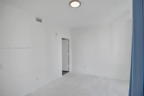 2900 NE 7th Avenue Miami FL 33137