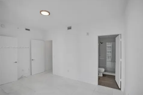 2900 NE 7th Avenue Miami FL 33137