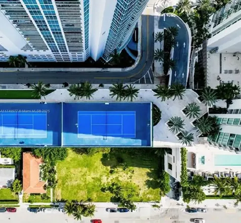 2900 NE 7th Avenue Miami FL 33137
