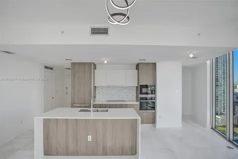 2900 NE 7th Avenue Miami FL 33137