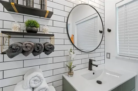 1657 Poinsettia Drive Fort Lauderdale FL 33305