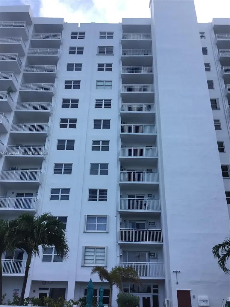 200 S Birch Road Fort Lauderdale FL 33316