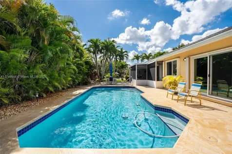 311 NW 197th Avenue Pembroke Pines FL 33029