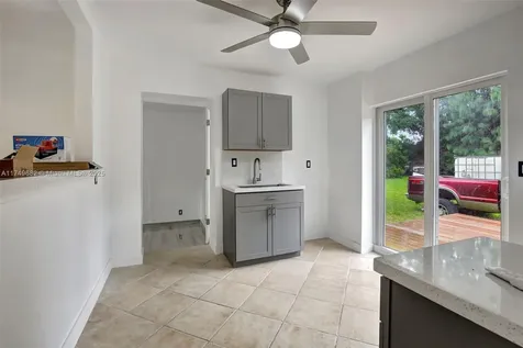 4381 SW 51st Street Dania Beach FL 33314