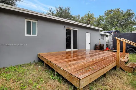 4381 SW 51st Street Dania Beach FL 33314