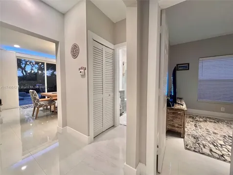 14026 S Cypress Cove Circle Davie FL 33325