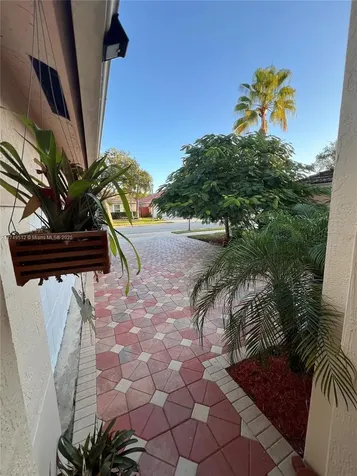 14026 S Cypress Cove Circle Davie FL 33325
