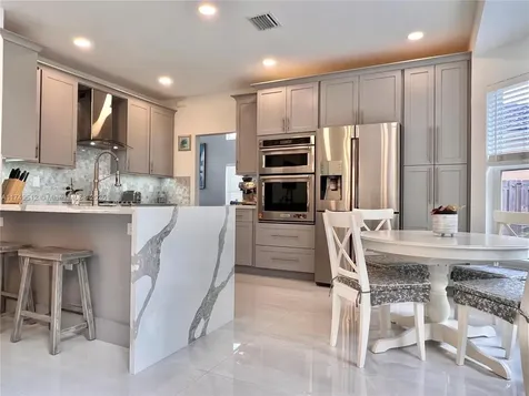 14026 S Cypress Cove Circle Davie FL 33325