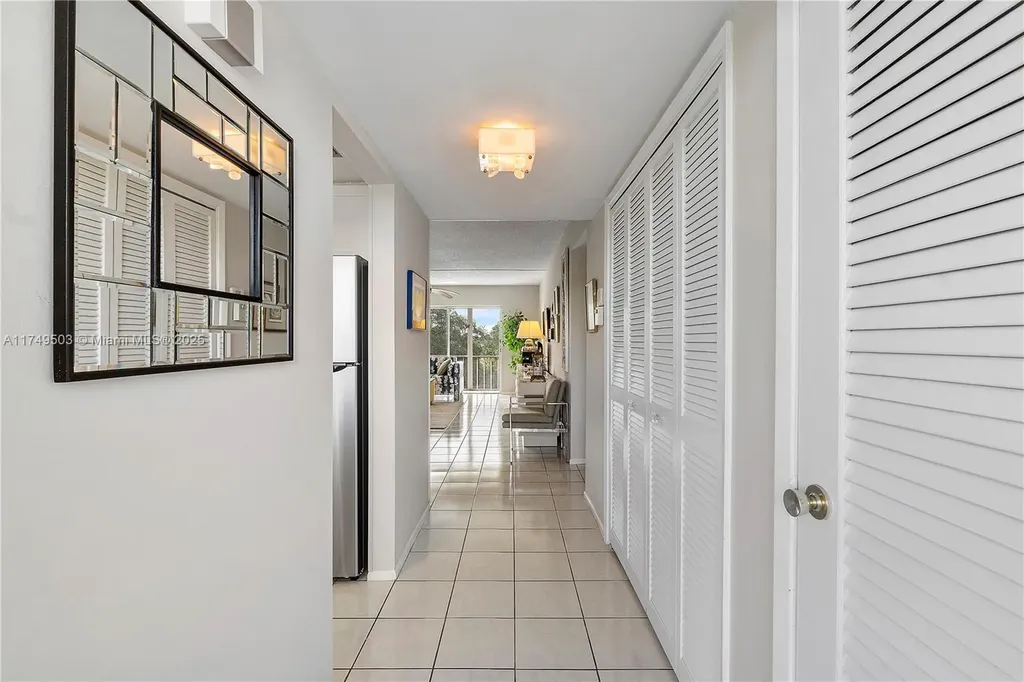 4800 Hillcrest Lane Hollywood FL 33021