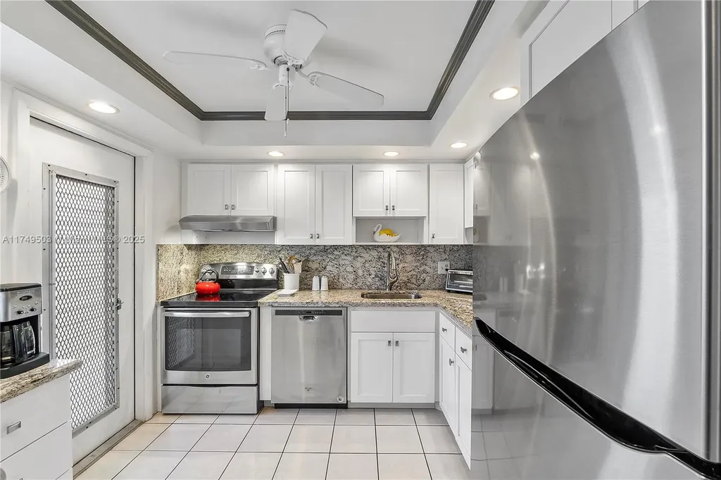 4800 Hillcrest Lane Hollywood FL 33021