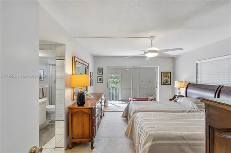 4800 Hillcrest Lane Hollywood FL 33021