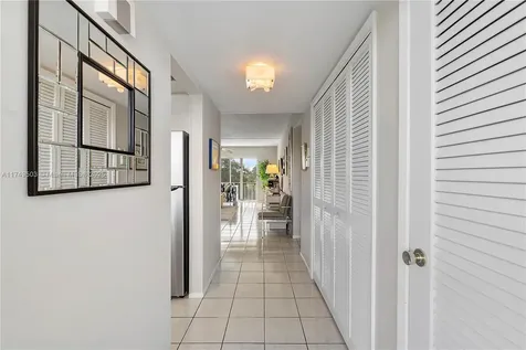 4800 Hillcrest Lane Hollywood FL 33021