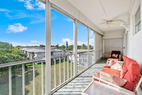 4800 Hillcrest Lane Hollywood FL 33021