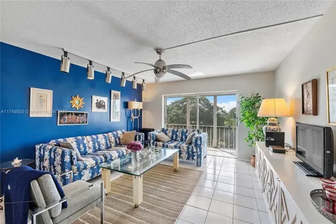 4800 Hillcrest Lane Hollywood FL 33021