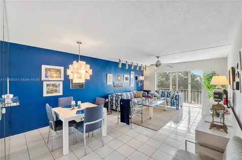 4800 Hillcrest Lane Hollywood FL 33021