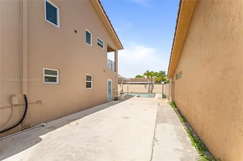 13211 SW 38th Terrace Miami FL 33175