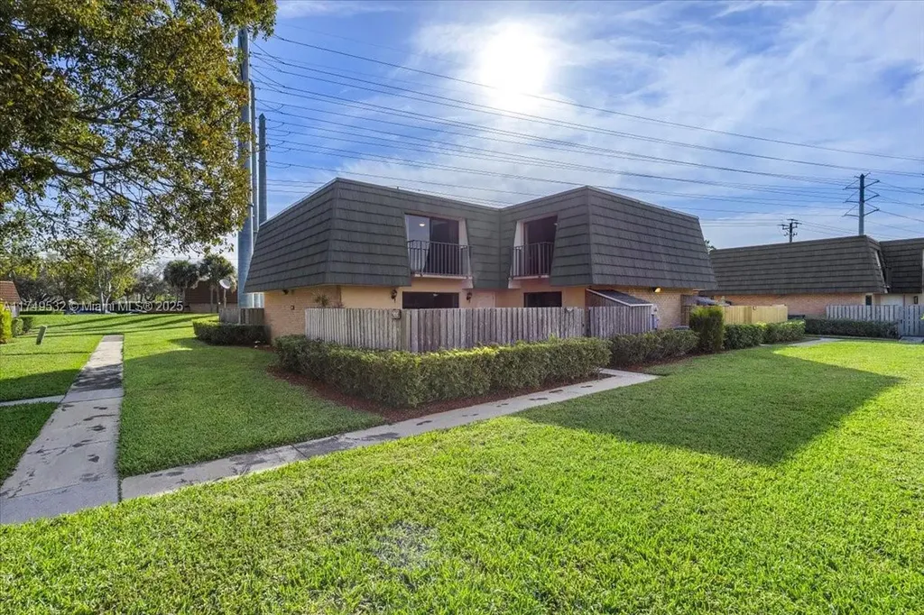 4517 45th Way West Palm Beach FL 33407