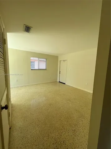 626 W 17th Street Hialeah FL 33010